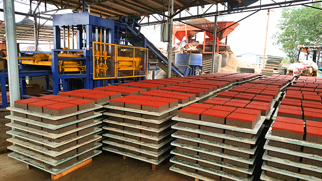 磚機托板客戶現(xiàn)場