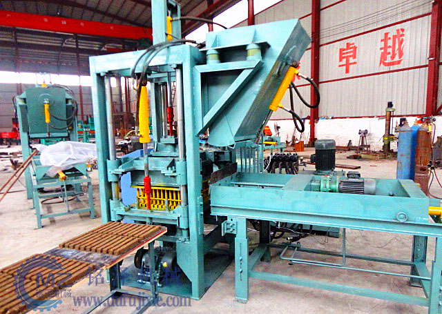 靜壓墊塊機生產(chǎn)磚