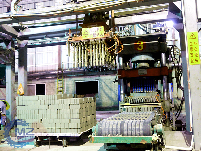 電解錳廢渣制磚機(jī)